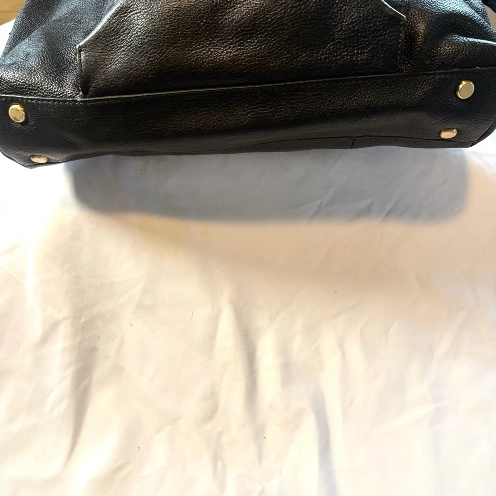 COLE HAAN Vintage Black Leather Medium Sized Handbag - Picture 7 of 10